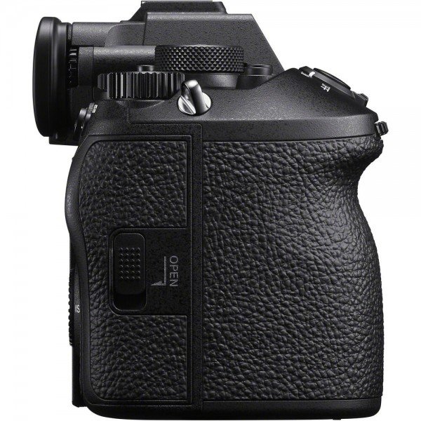 Sony alpha 1 II + FE 24-105mm f/4 G OSS + 1 SanDisk 256GB Extreme PRO UHS-II SDXC + Sony NP-FZ100-8