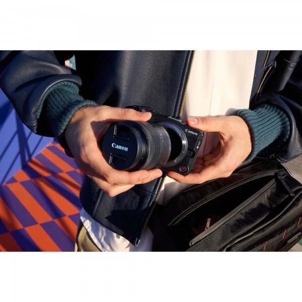 Canon EOS R50 V + 2 SanDisk 512GB Extreme PRO UHS-II SDXC + Canon LP-E17-15