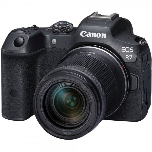 Canon EOS R7 + RF-S 18-150 mm F3.5-6.3 IS STM-5