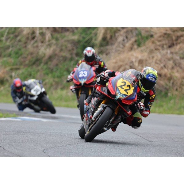 Canon EOS R5 Mark II + Canon RF 28-70mm f2.8 IS STM + 1 SanDisk 128GB Extreme PRO CFexpress Type B-13